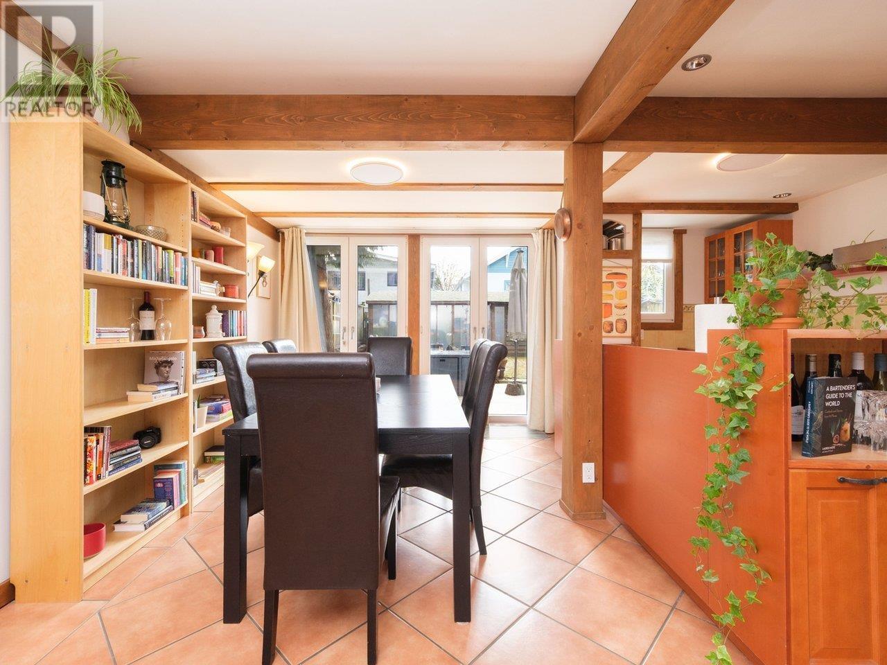 Photo 12 of 950 Ringwood Avenue, Vancouver BC