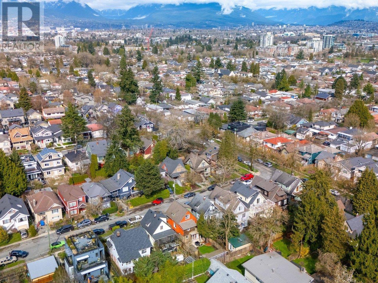Photo 35 of 950 Ringwood Avenue, Vancouver BC