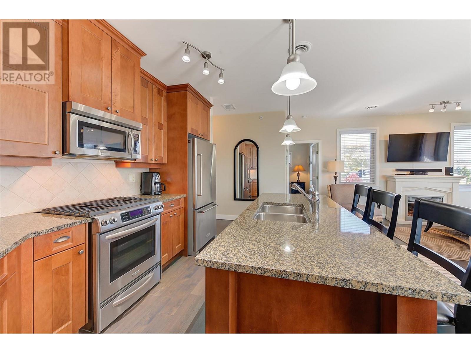 8308 4028 Pritchard Drive, West Kelowna