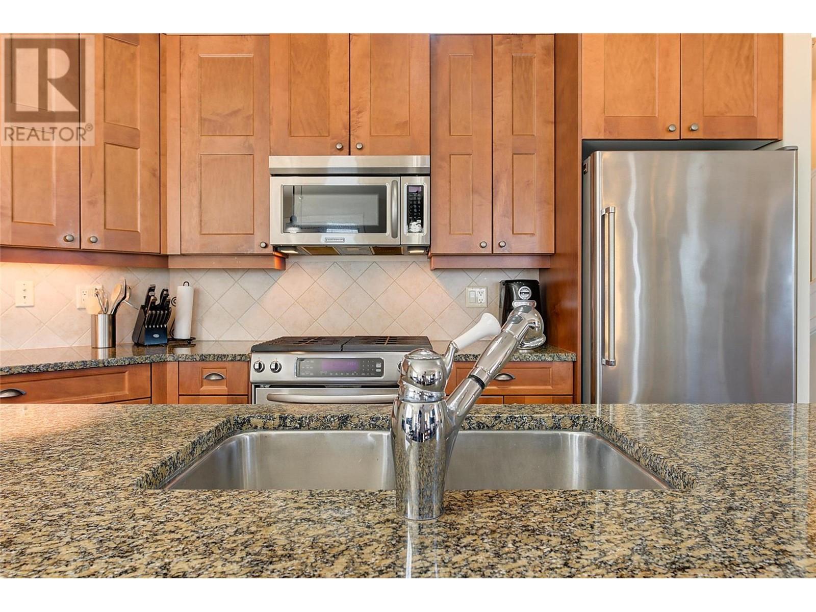 8308 4028 Pritchard Drive, West Kelowna