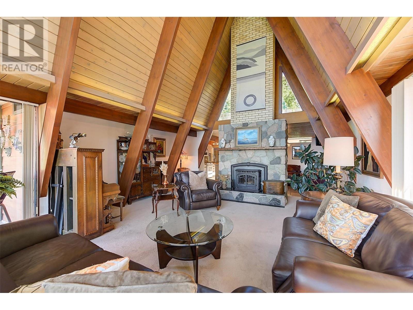  2004 Dewdney Road, Kelowna