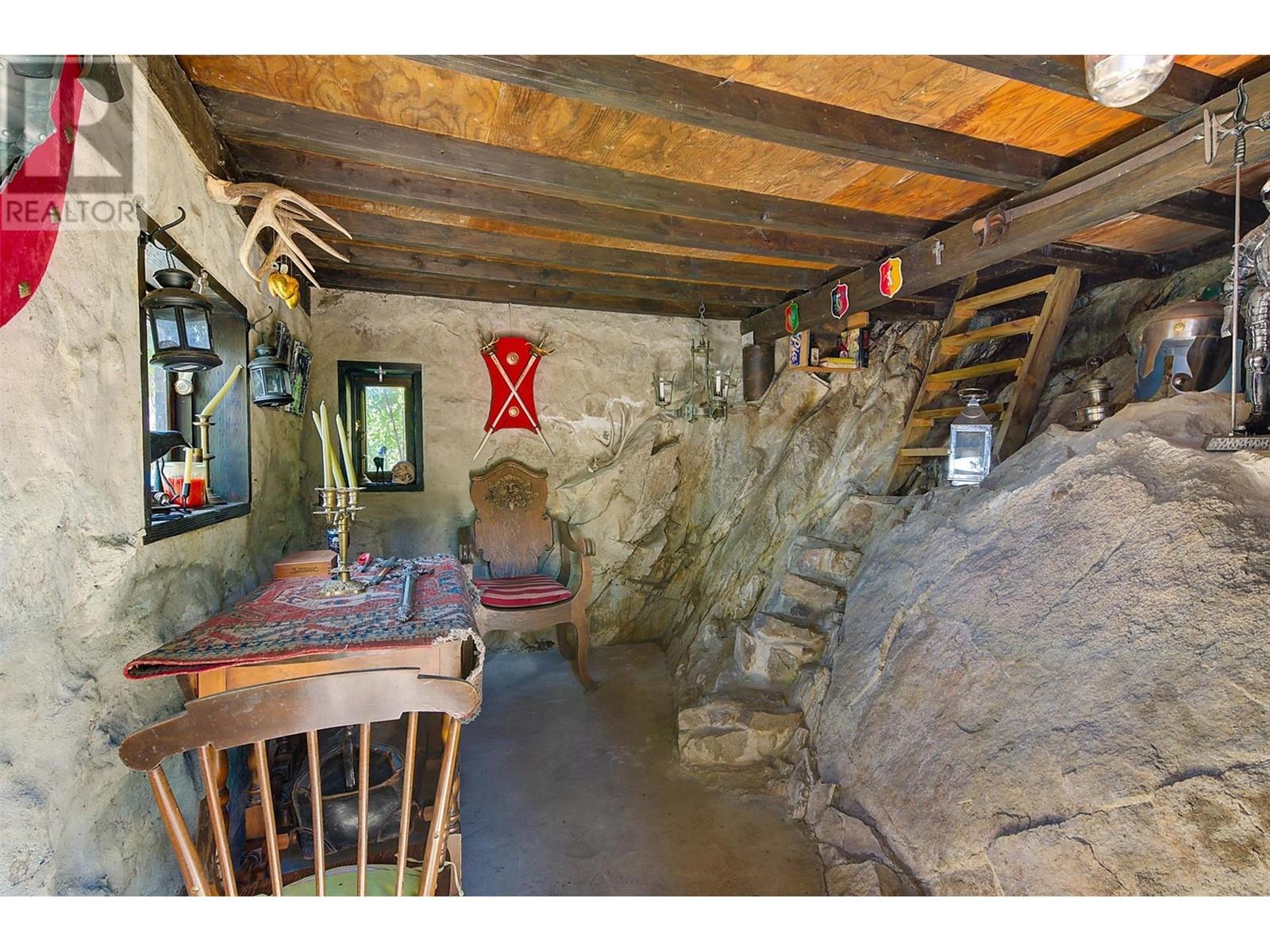  2004 Dewdney Road, Kelowna