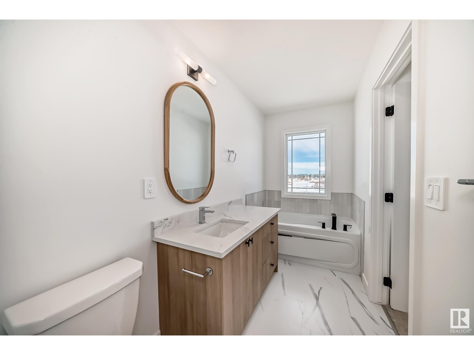 Photo 22 of 8215 Kiriak Lo Sw, Edmonton AB