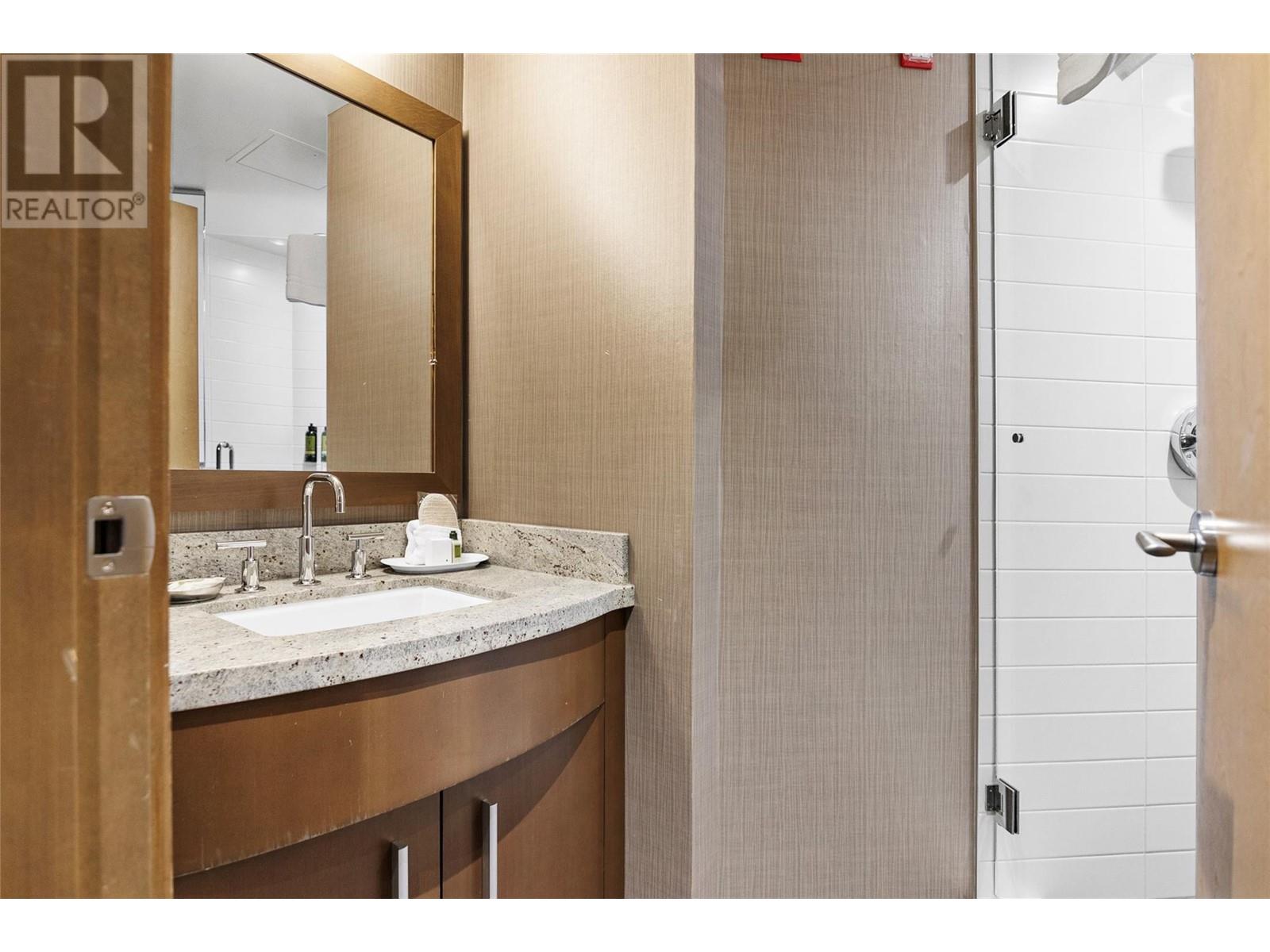 2950 Camozzi Road Unit# 2427, Revelstoke