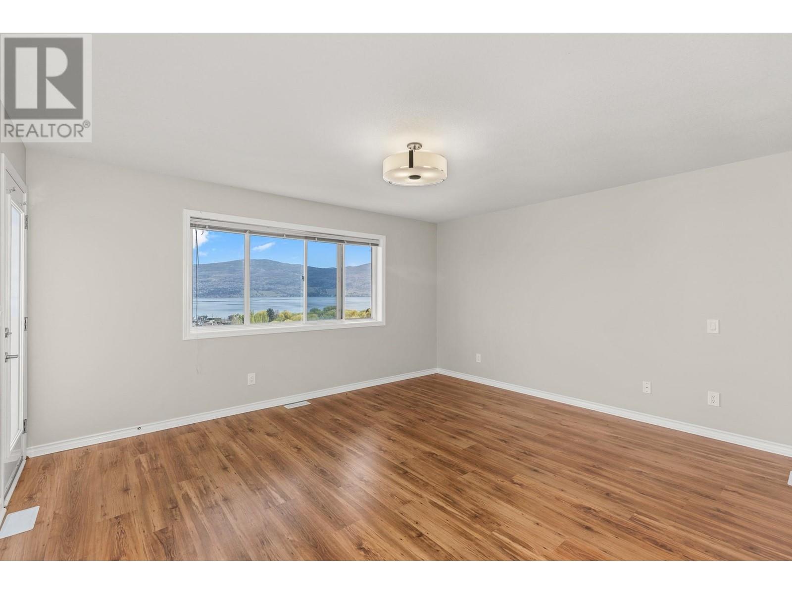  3513 EMPIRE Place, West Kelowna
