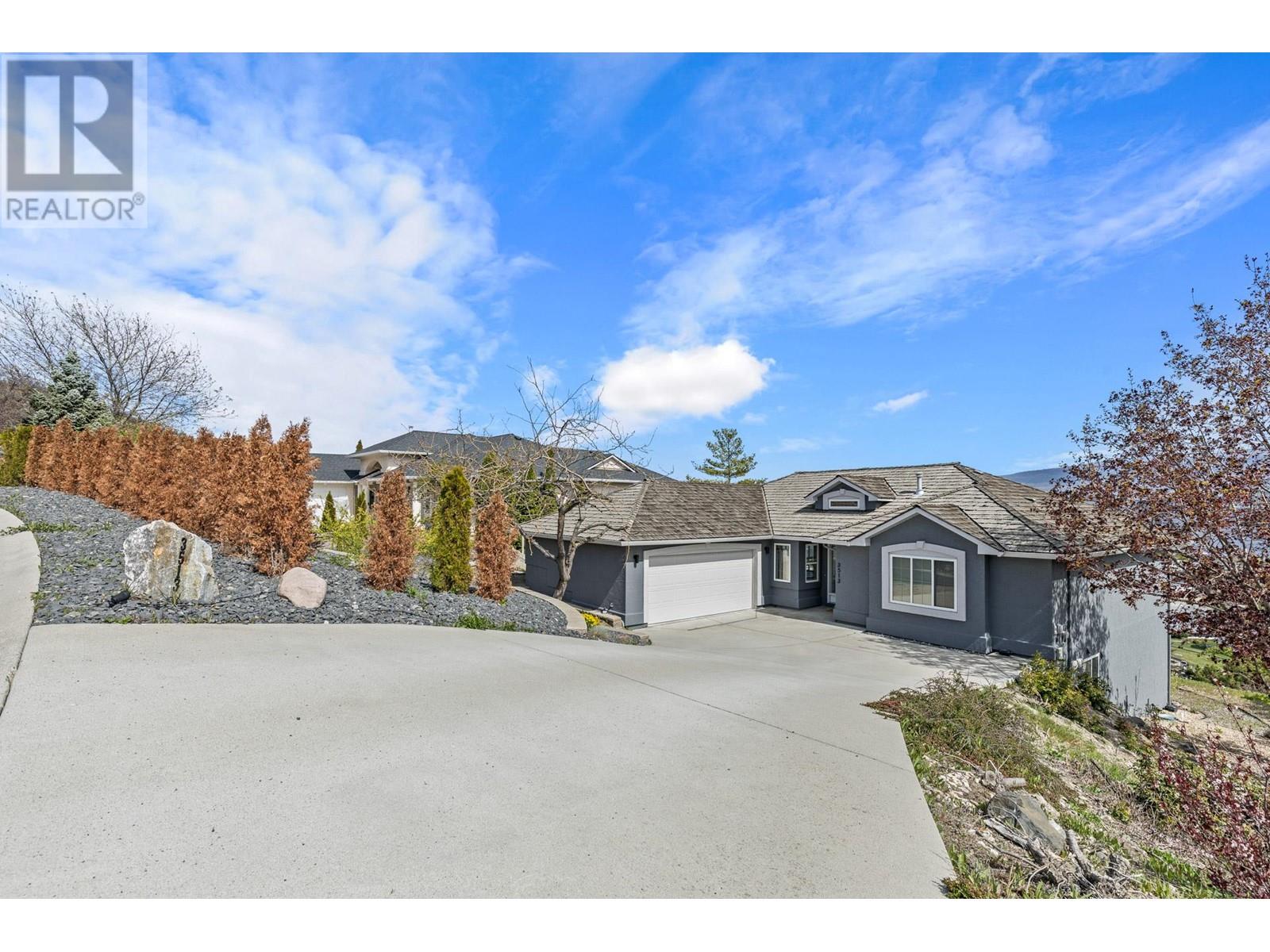  3513 EMPIRE Place, West Kelowna