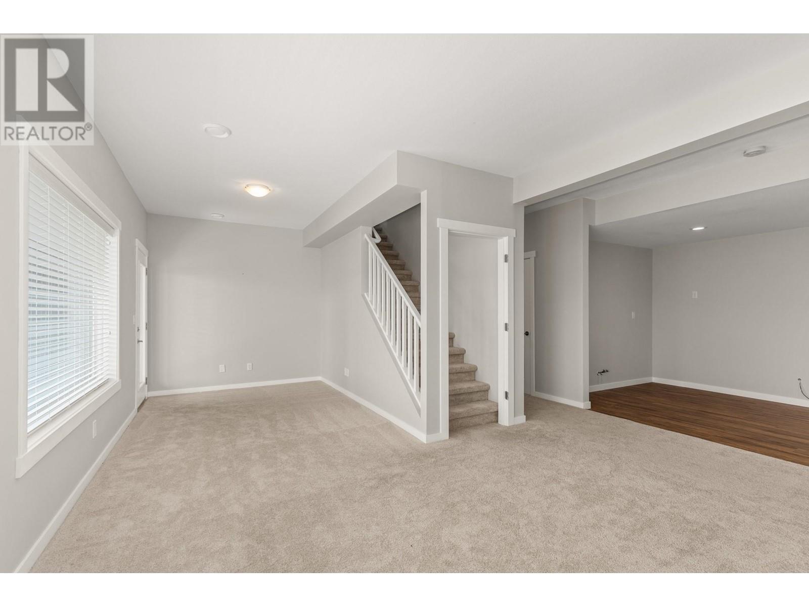  3513 EMPIRE Place, West Kelowna