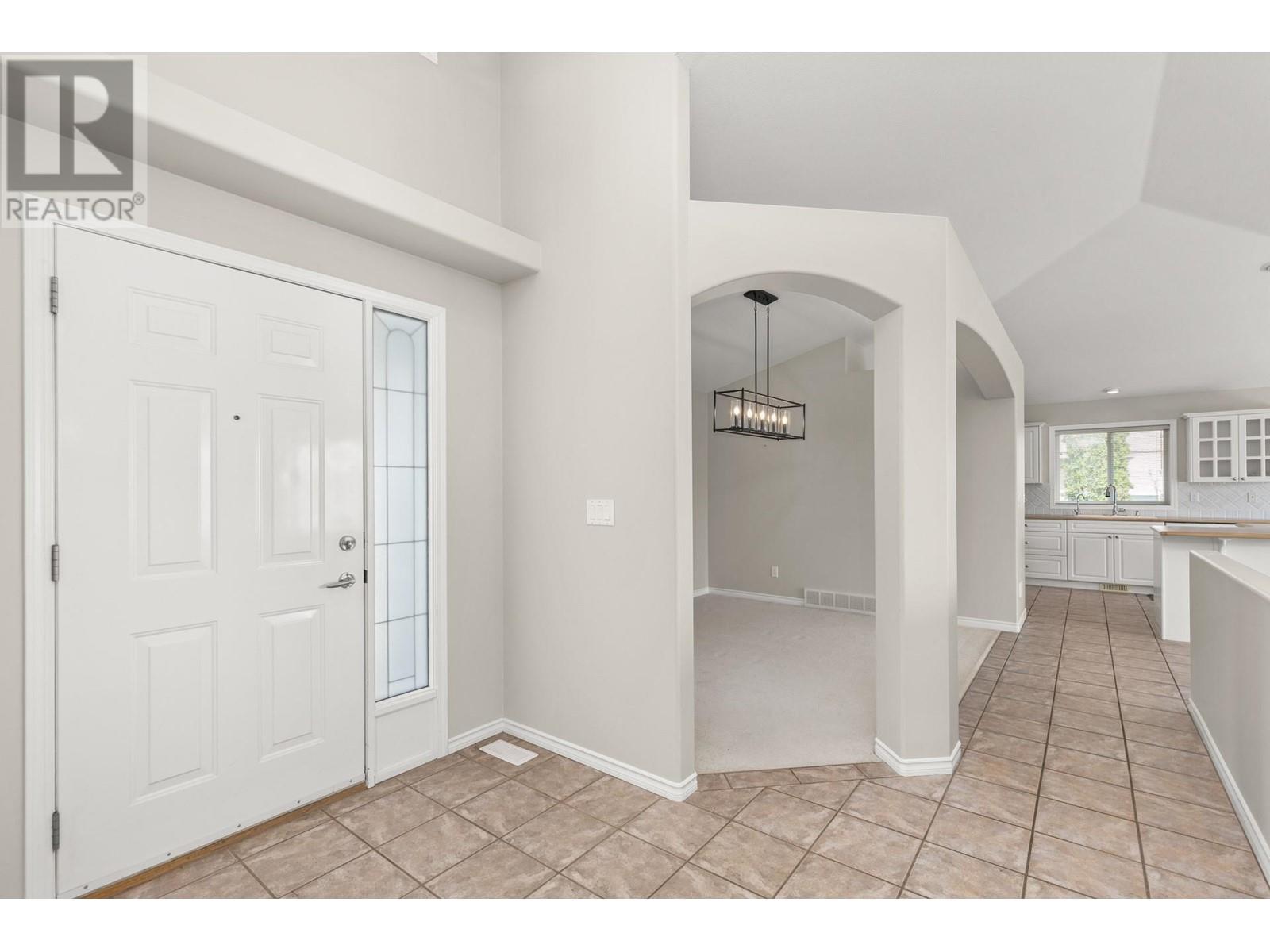  3513 EMPIRE Place, West Kelowna
