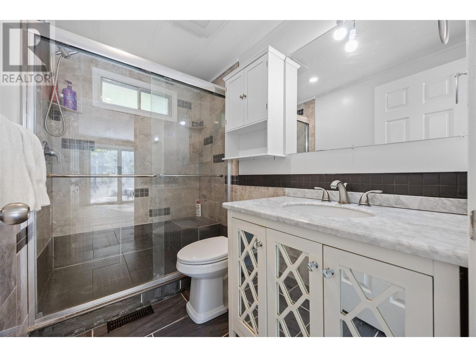 24 201 Highway 97 Highway, Penticton