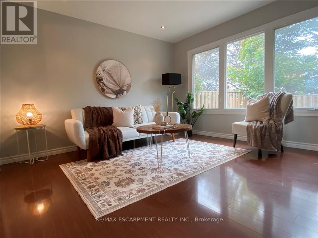 Photo 25 of 3 1025 Upper Gage Avenue, Hamilton ON