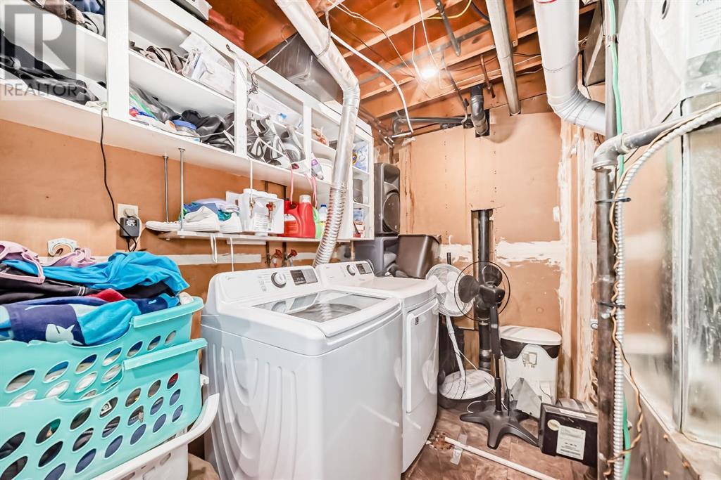 Single Family House Bi-level for Sale in  Pennsburg Way SE Penbrooke Meadows Calgary 