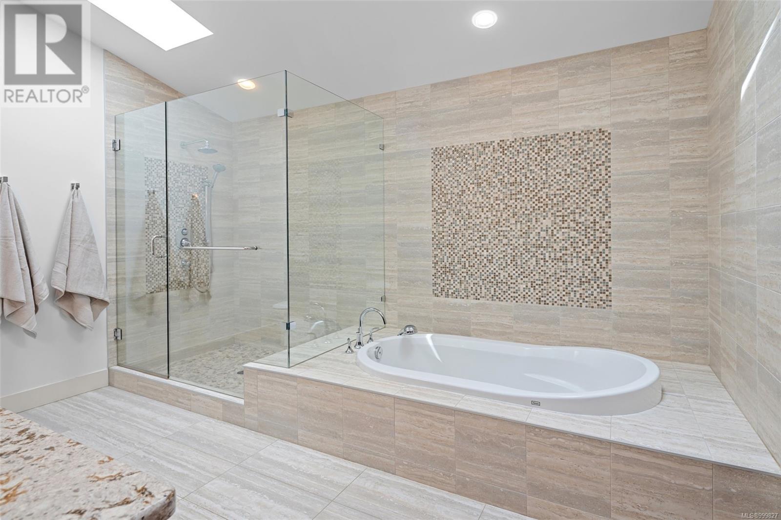 7136/7138 Richards Trail, Duncan