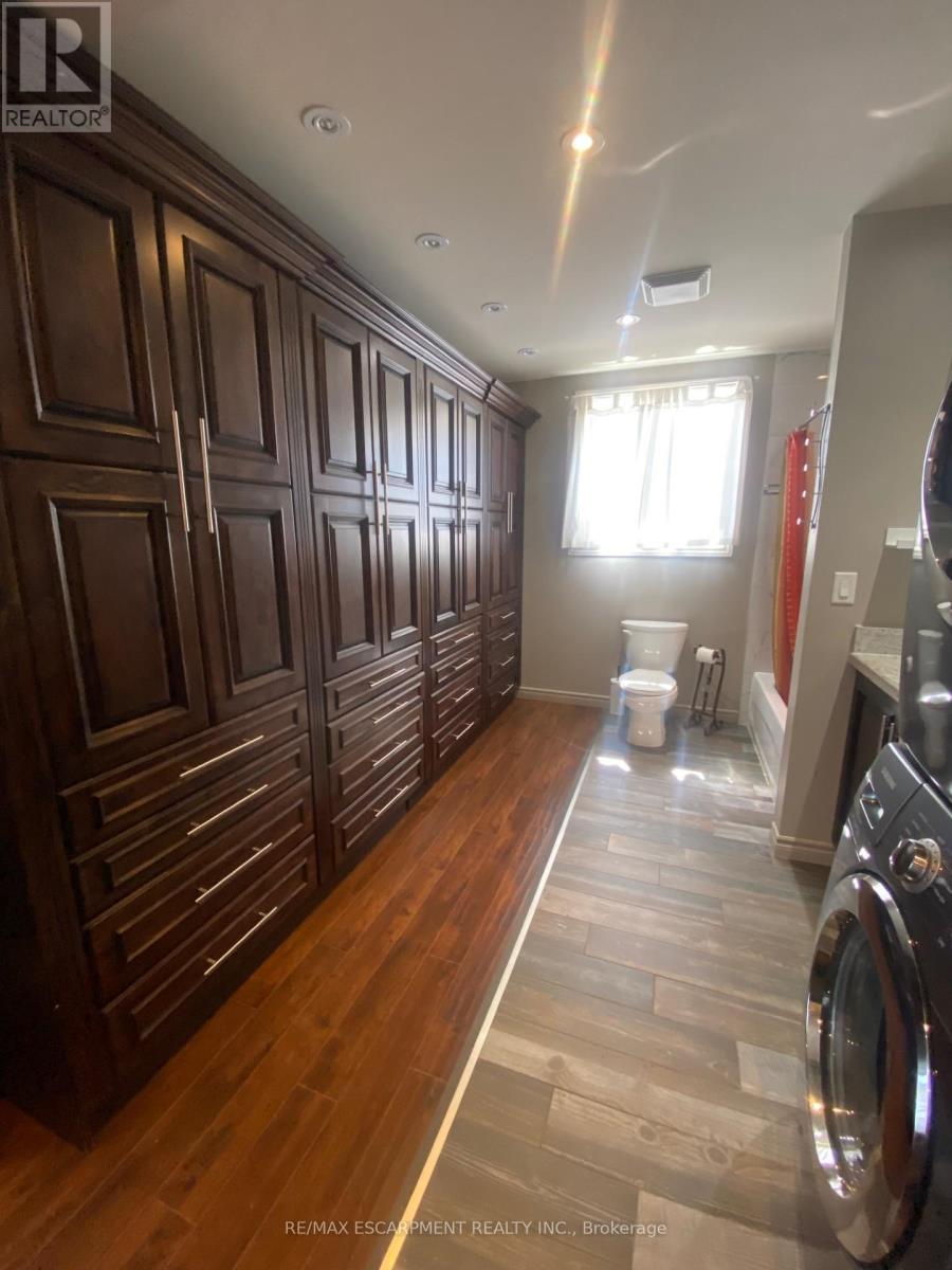 Single Family House for Sale in  KIMBERLY DRIVE Hamilton (Rosedale) 