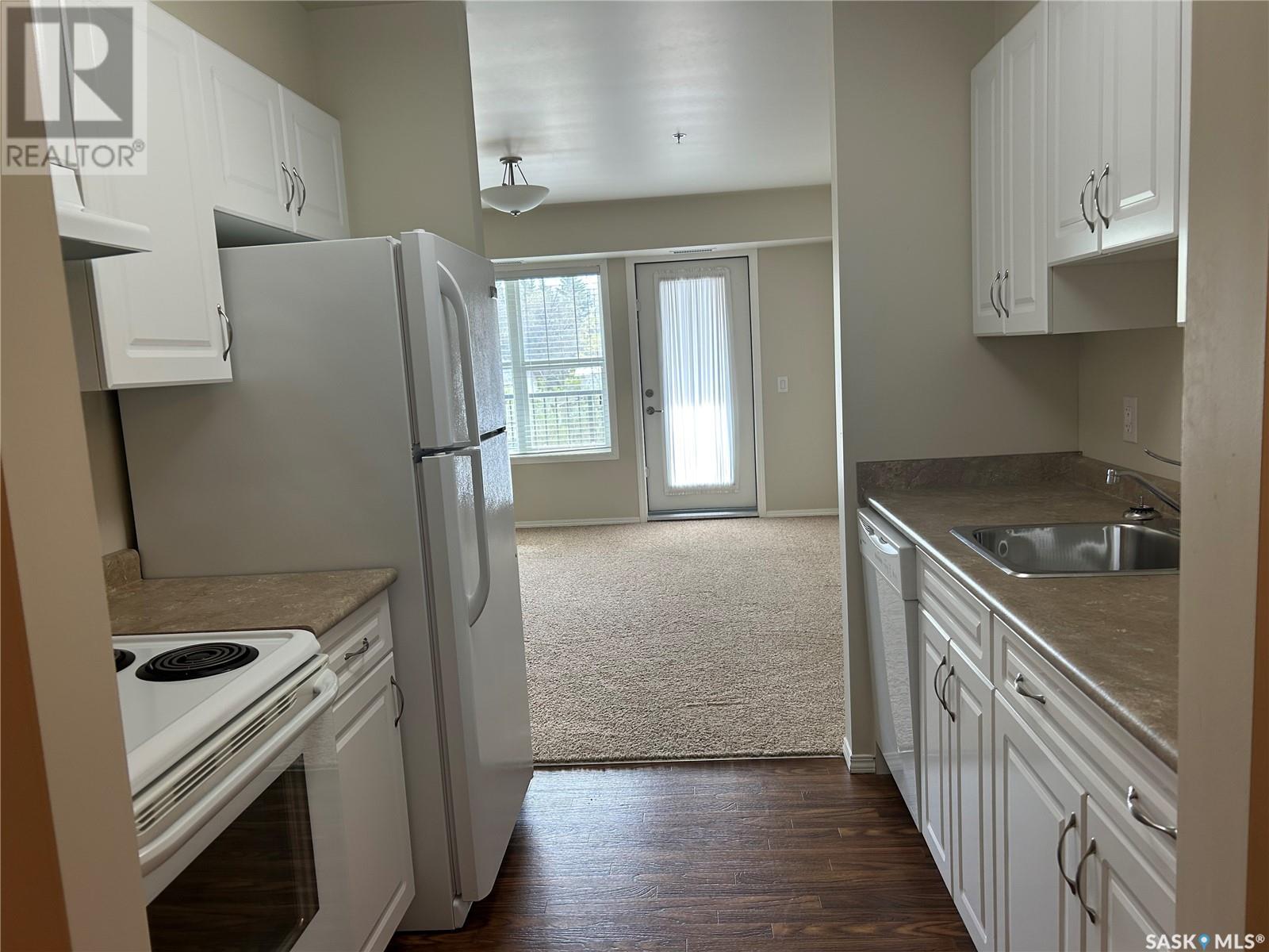 Photo 4 of 221 601 110th Avenue, Tisdale SK