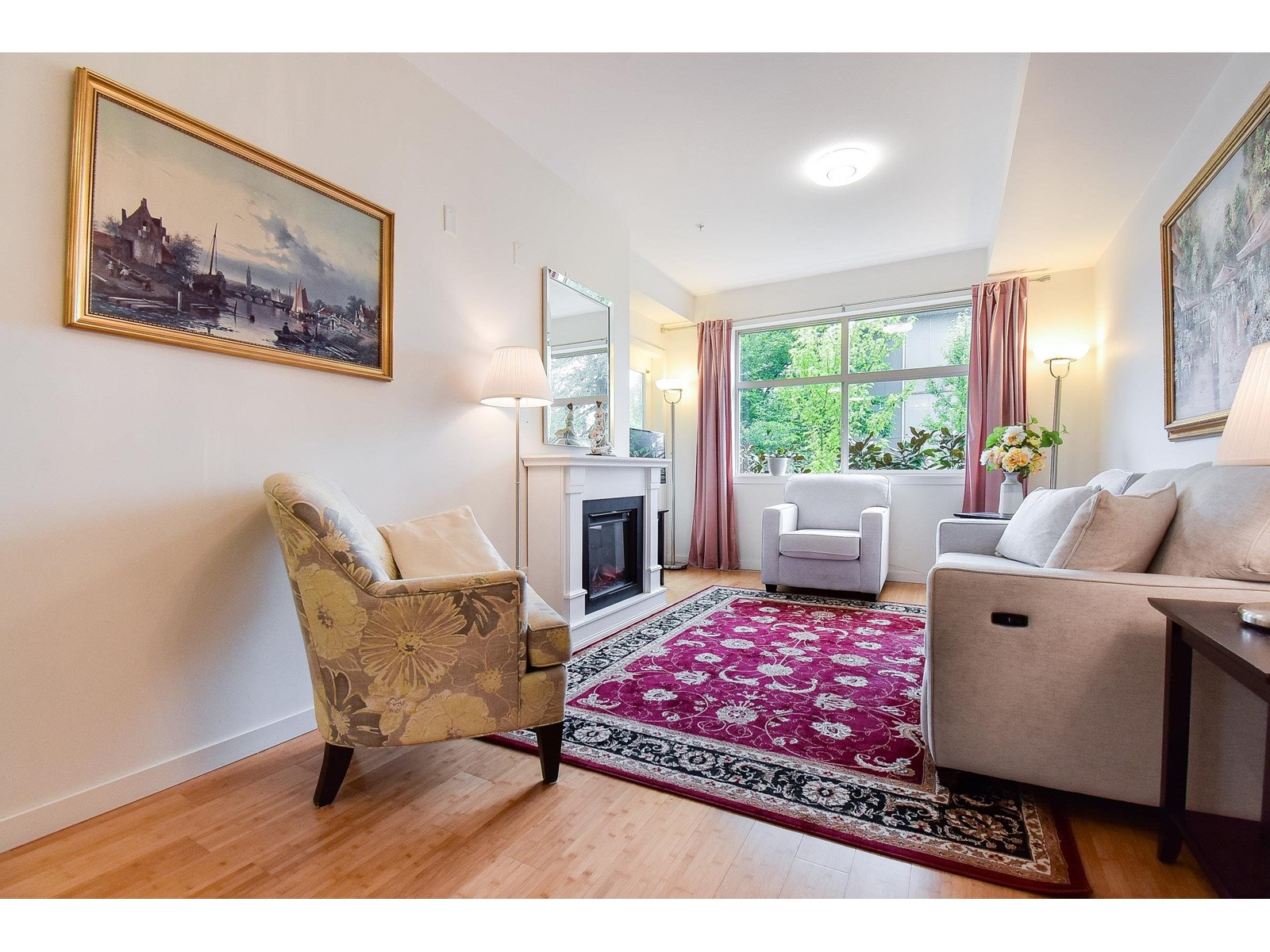 Photo 7 of 204 2511 King George Boulevard, Surrey BC