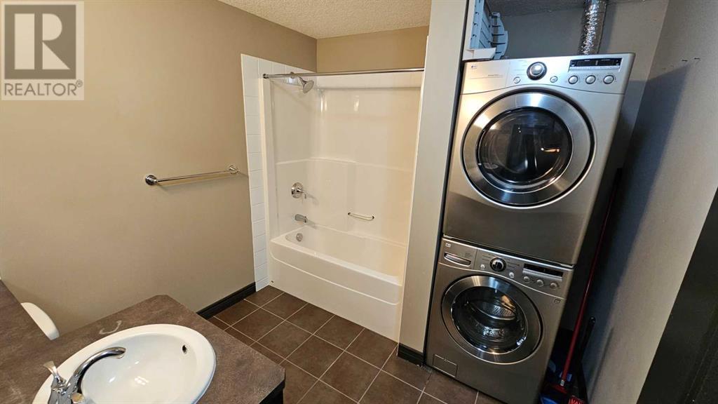 Single Family House for Sale in   Royal Oak Plaza NW Royal Oak Calgary 