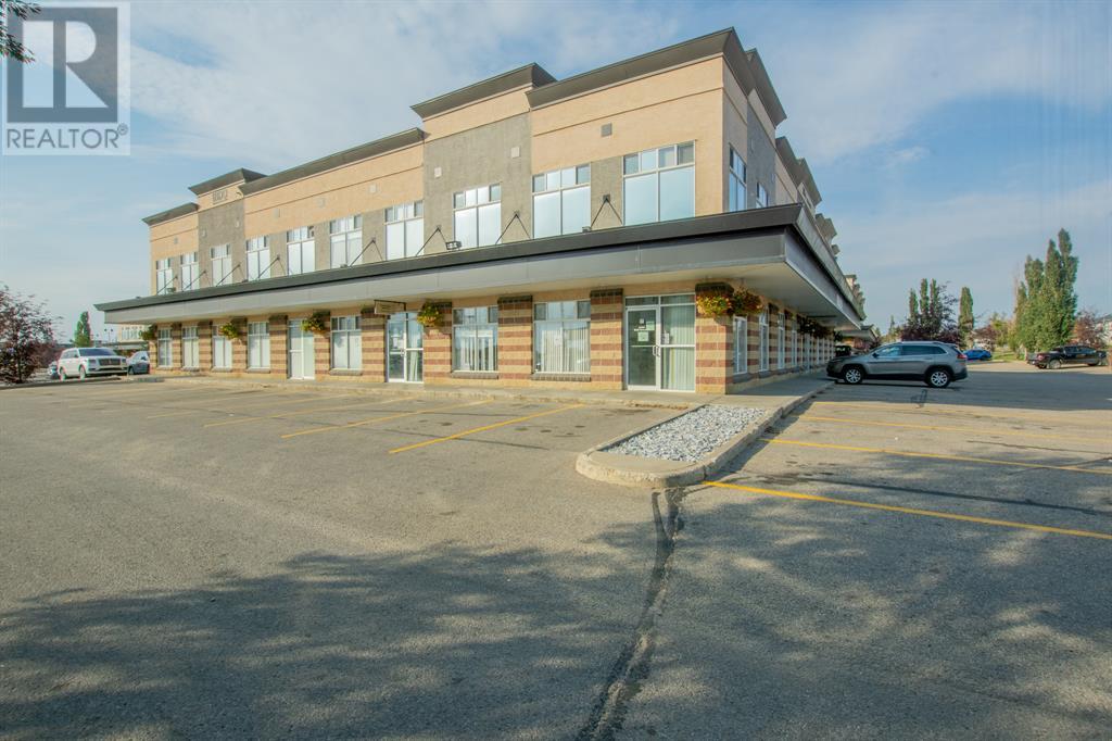 Photo 2 of 102 9805 97 Street, Grande Prairie AB