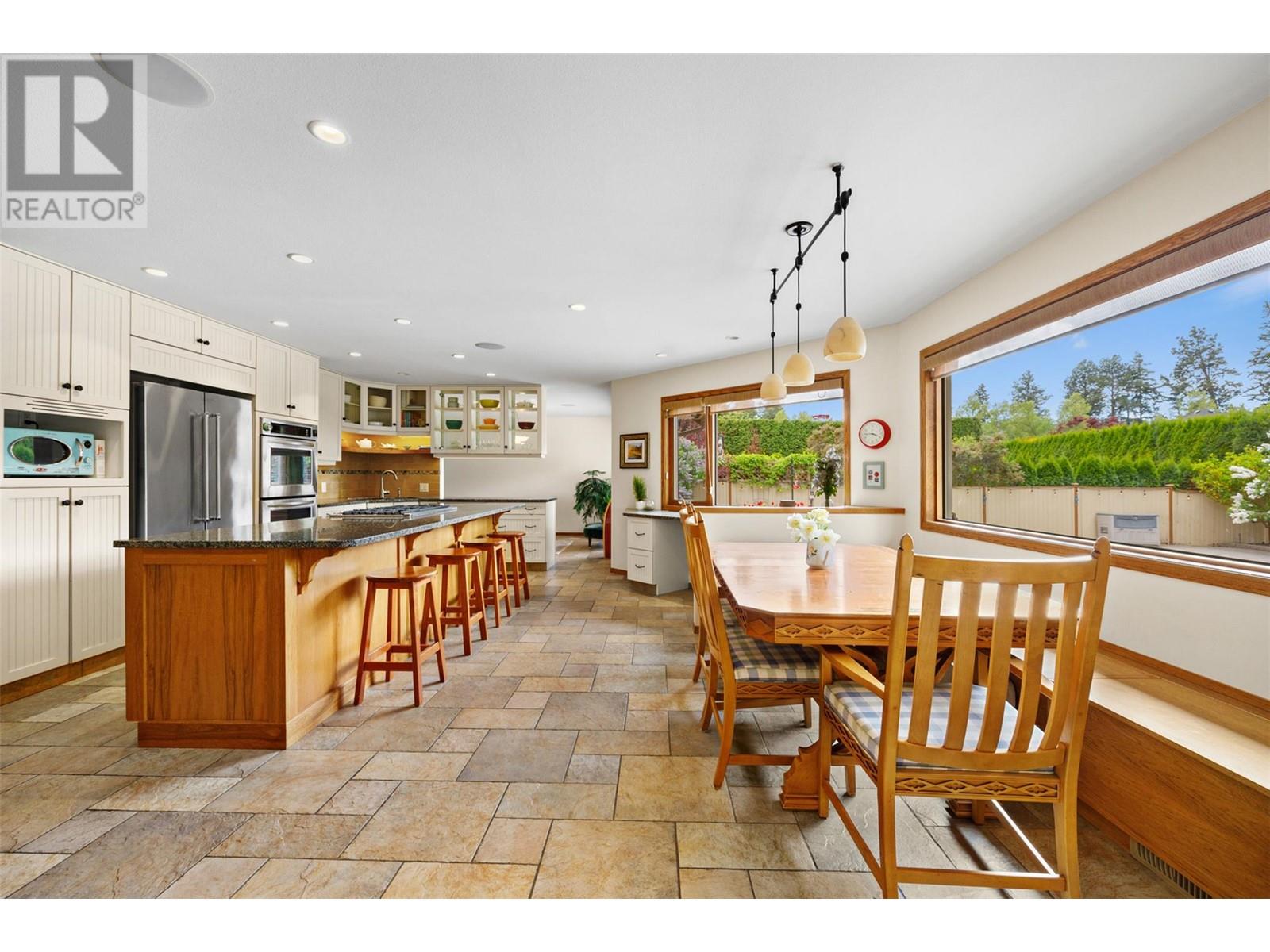  4350 Kensington Drive, Kelowna