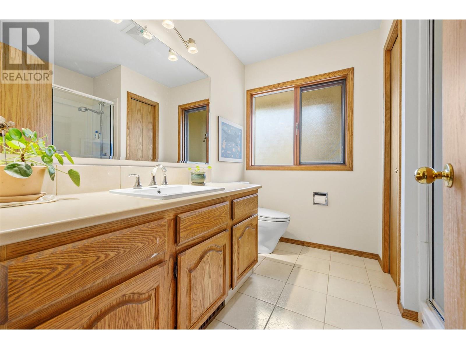  4350 Kensington Drive, Kelowna