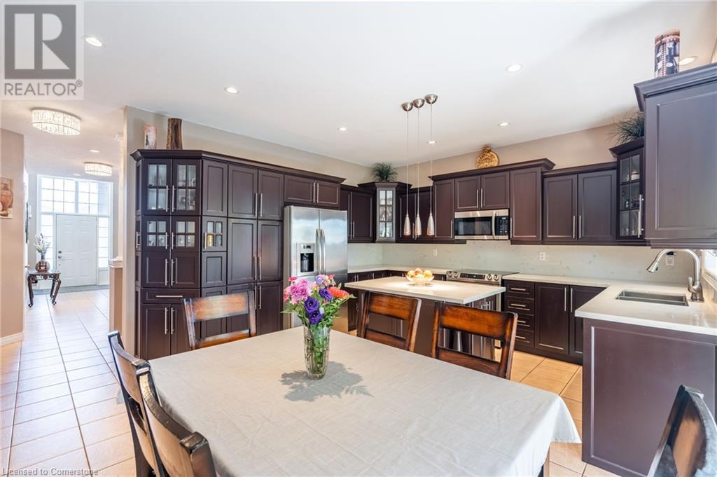 Photo 16 of 24 Edgecroft Crescent, Stoney Creek ON