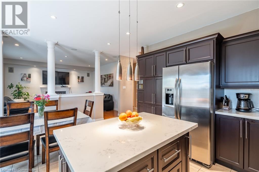 Photo 20 of 24 Edgecroft Crescent, Stoney Creek ON