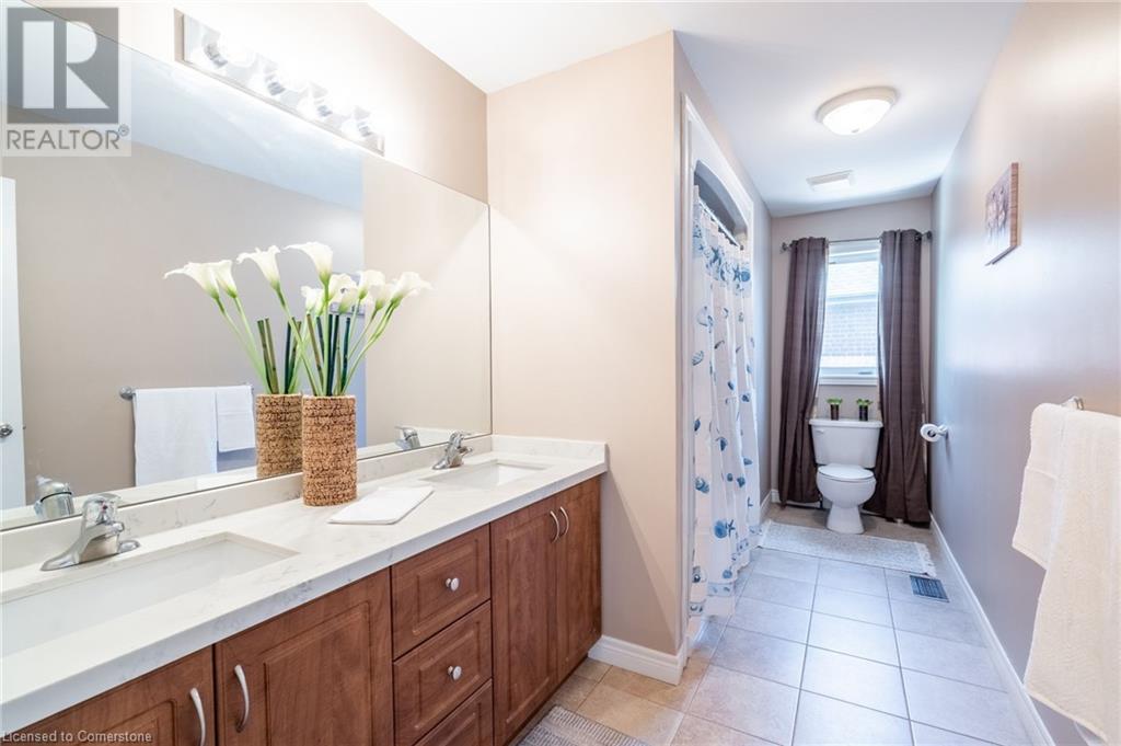 Photo 27 of 24 Edgecroft Crescent, Stoney Creek ON