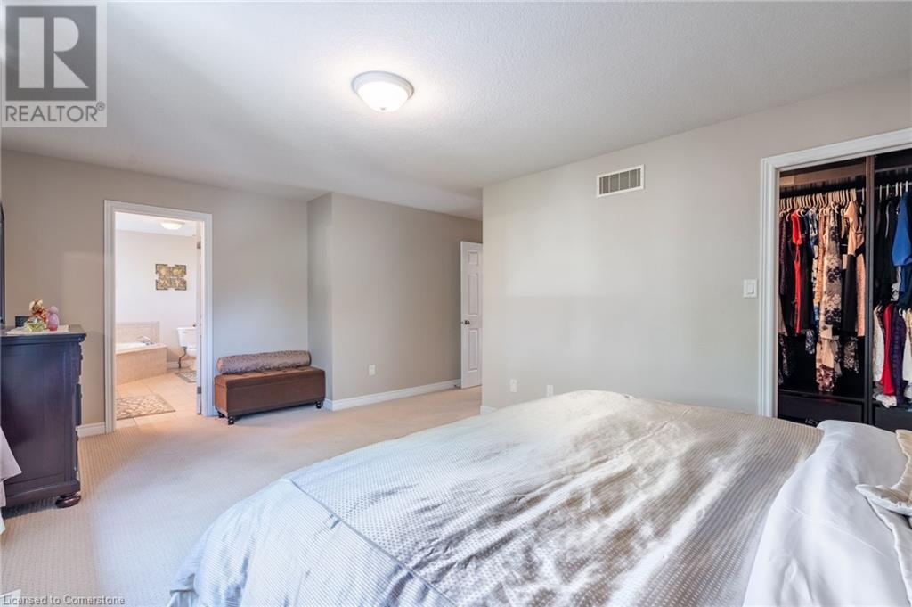 Photo 35 of 24 Edgecroft Crescent, Stoney Creek ON