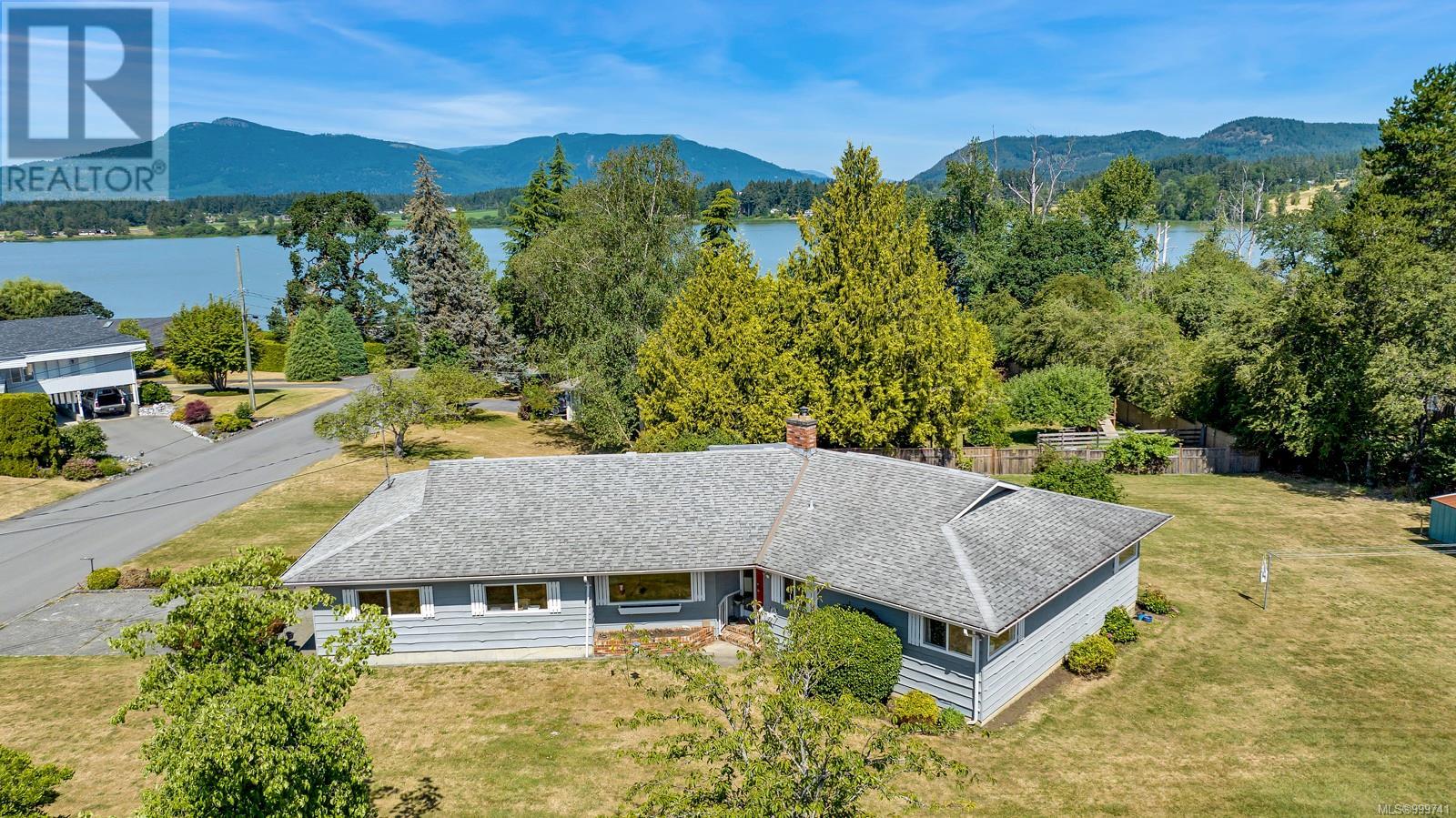 Photo 12 of 6327 Lansdowne Pl, Duncan BC