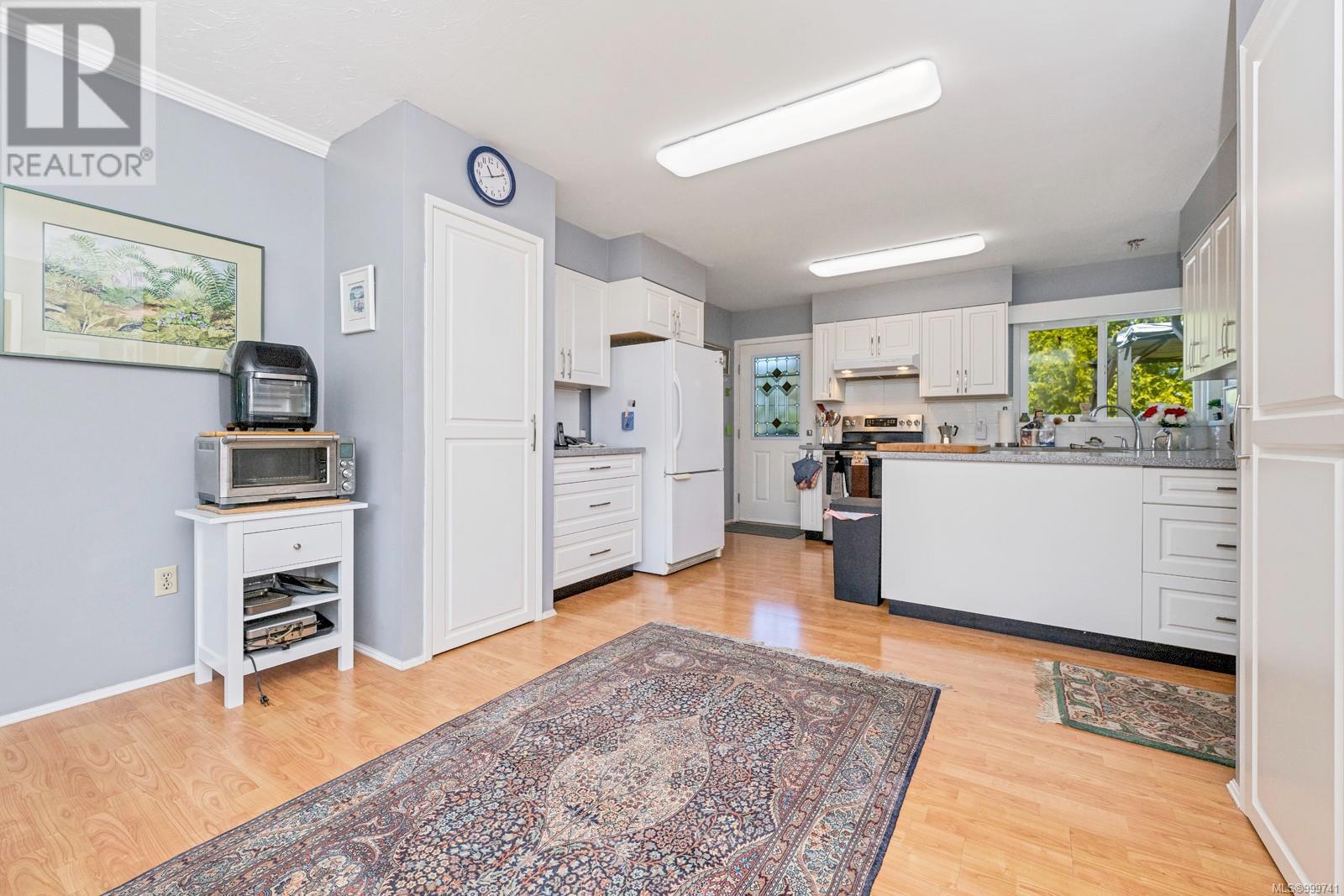 Photo 18 of 6327 Lansdowne Pl, Duncan BC