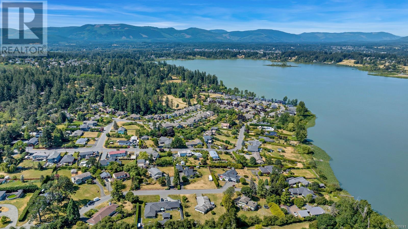 Photo 20 of 6327 Lansdowne Pl, Duncan BC