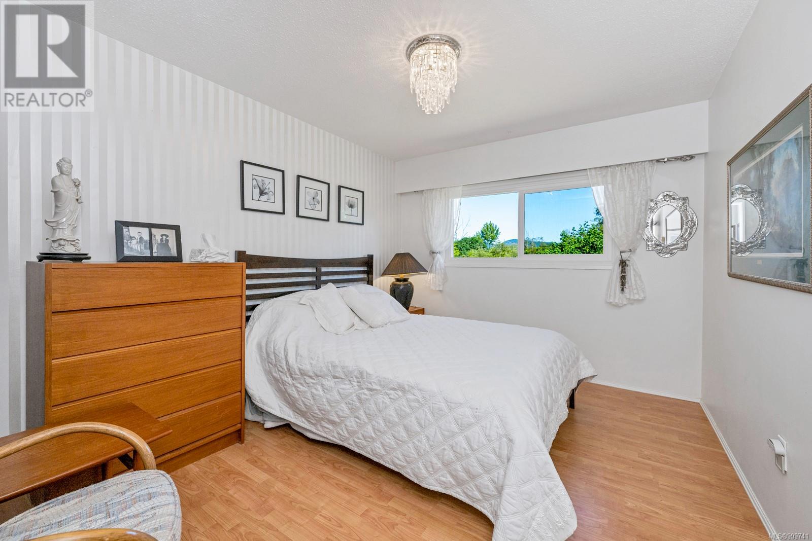 Photo 33 of 6327 Lansdowne Pl, Duncan BC