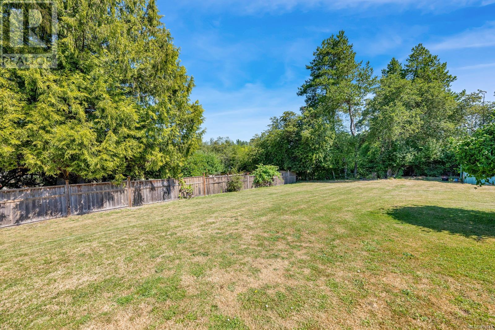 Photo 41 of 6327 Lansdowne Pl, Duncan BC