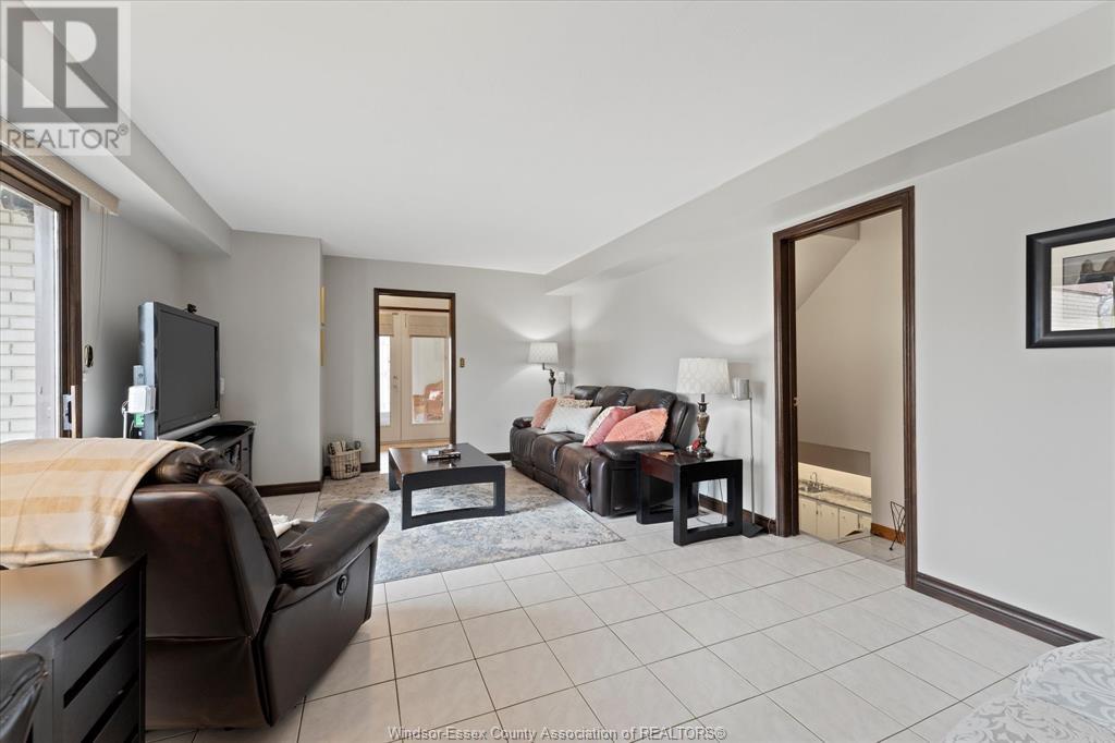 Photo 20 of 2073 Cardinal Lane, Kingsville ON