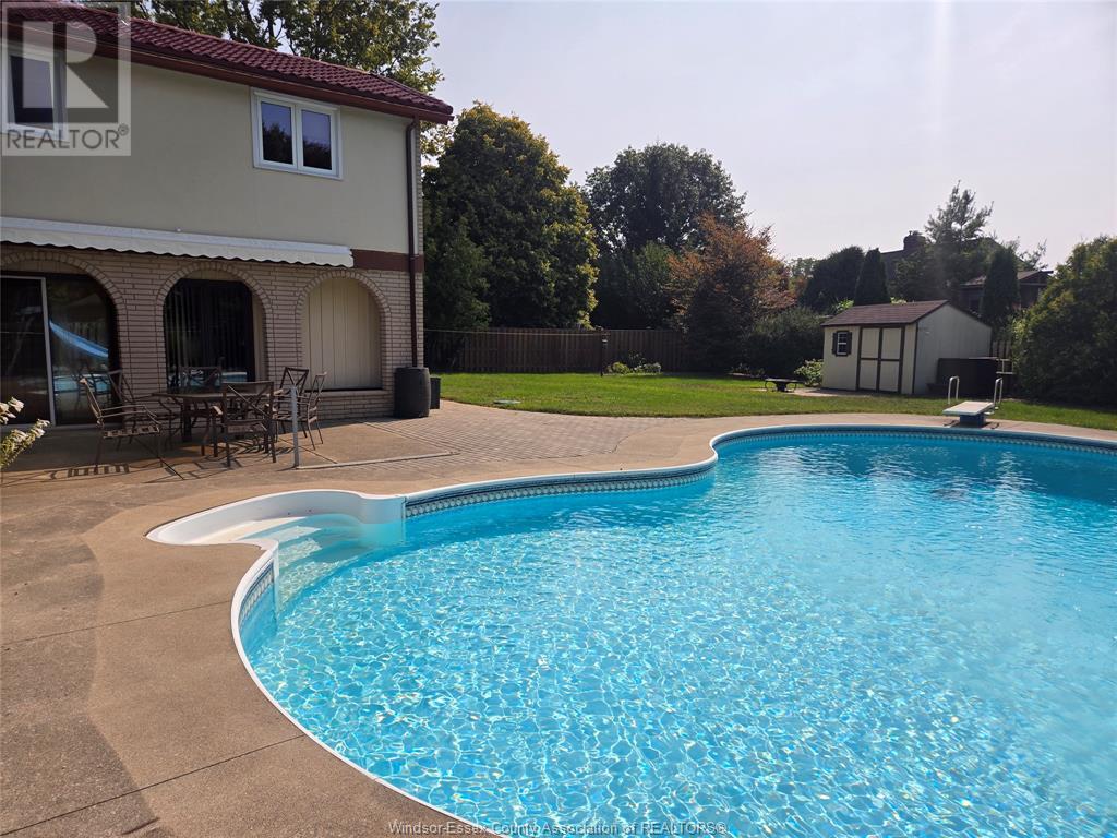 Photo 33 of 2073 Cardinal Lane, Kingsville ON
