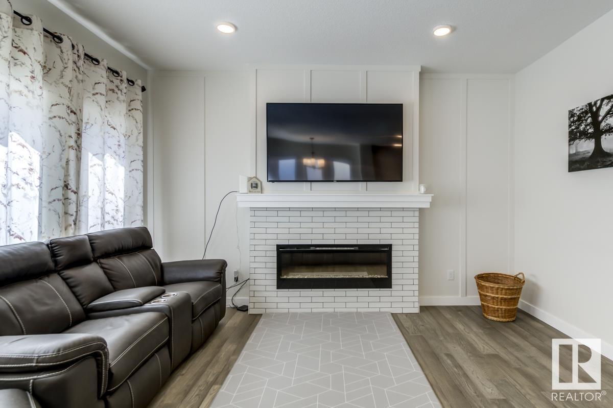 6335 CRAWFORD LINK SW, Edmonton