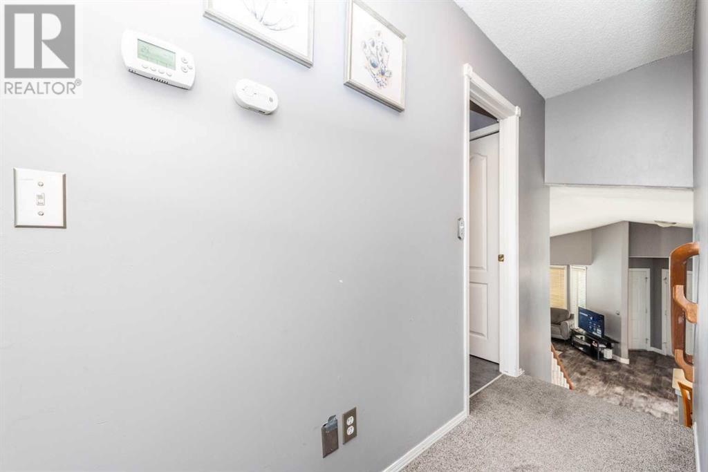 Single Family House 4 Level for Sale in  Fresno Place NE Monterey Park Calgary 