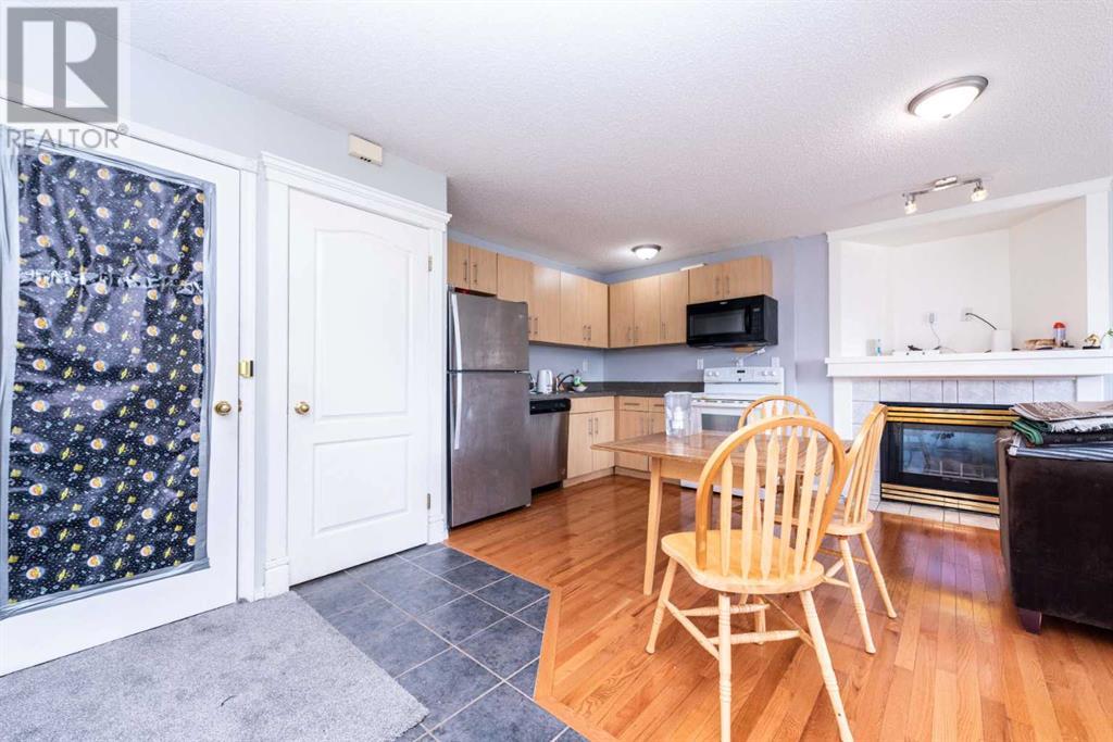 Single Family House 4 Level for Sale in  Fresno Place NE Monterey Park Calgary 