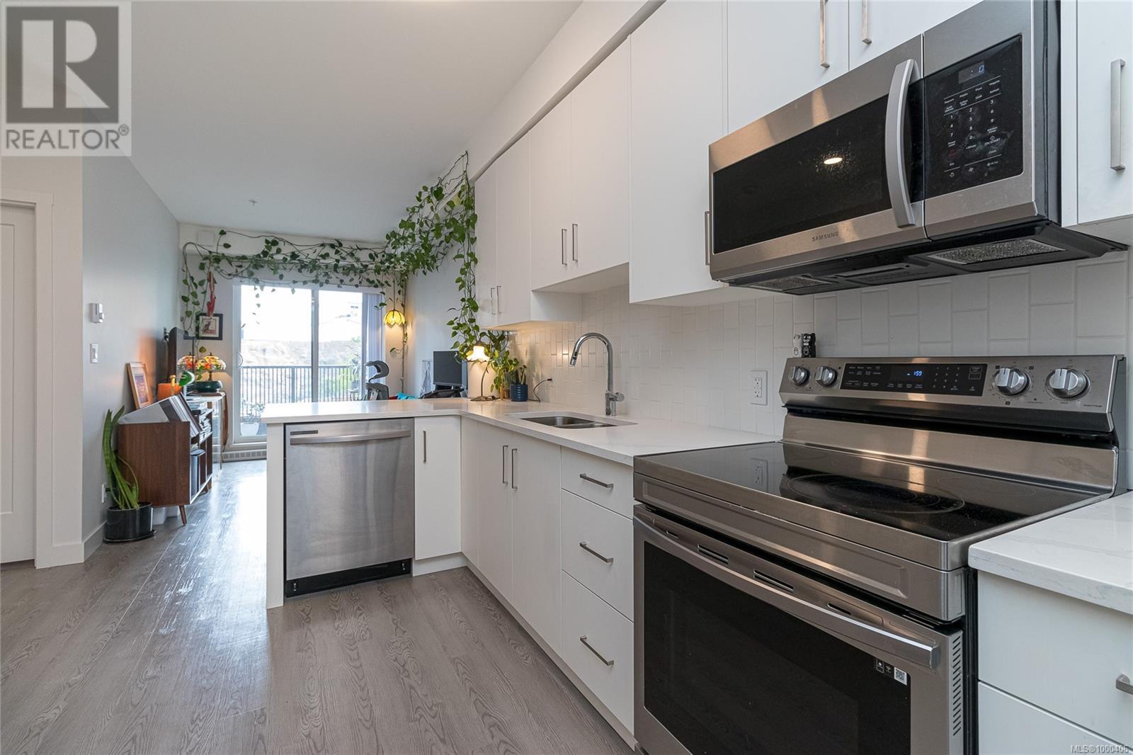 #207 707 TREANOR AVE - Image 11