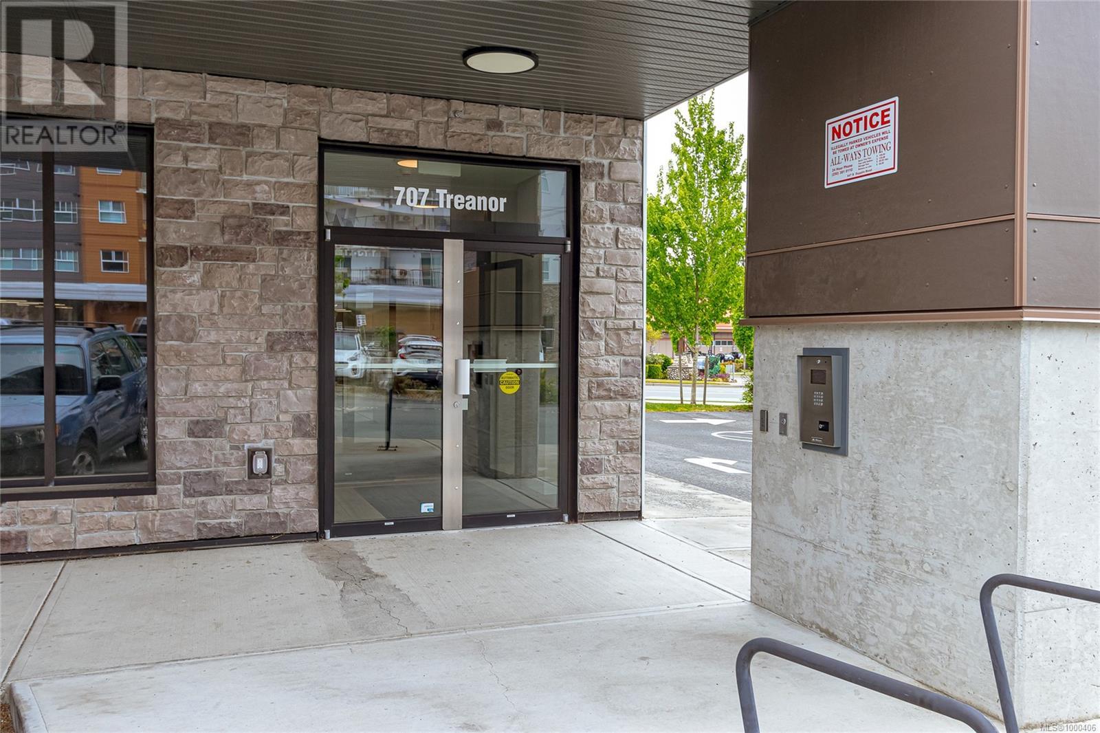 #207 707 TREANOR AVE - Image 4
