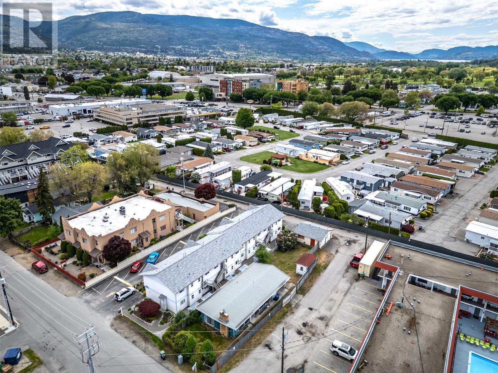 1084 Dynes Avenue, Penticton