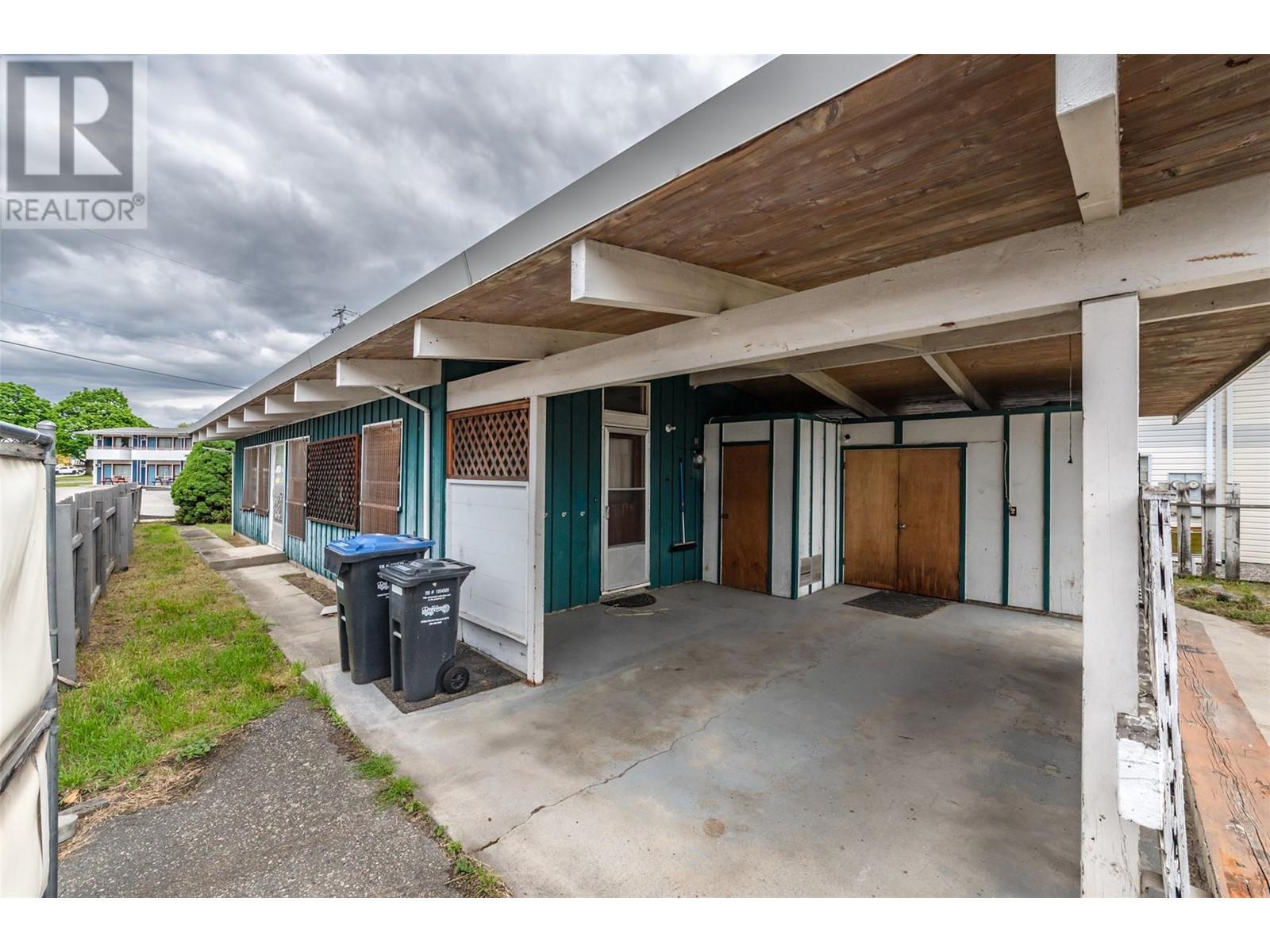 1084 Dynes Avenue, Penticton