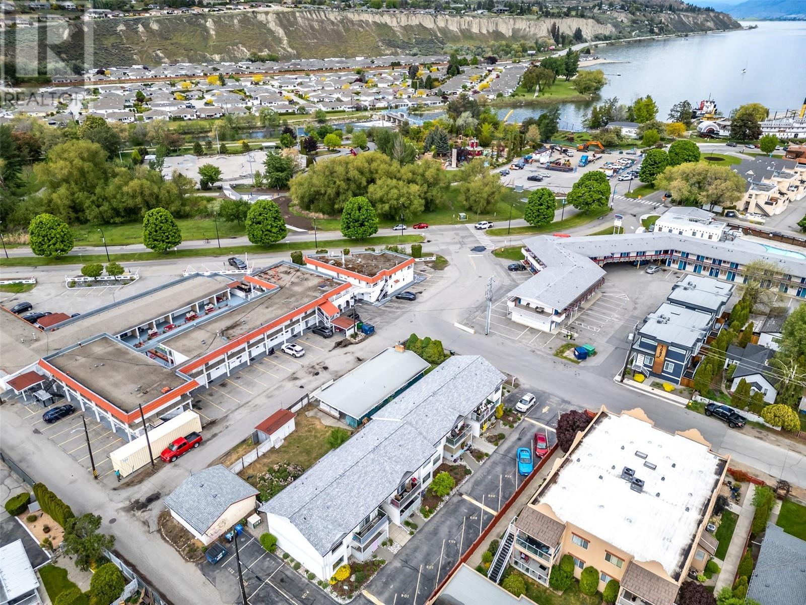 1084 Dynes Avenue, Penticton