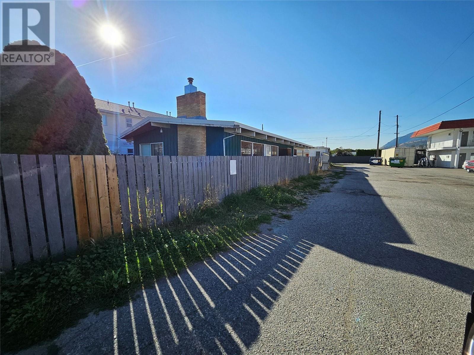 1084 Dynes Avenue, Penticton