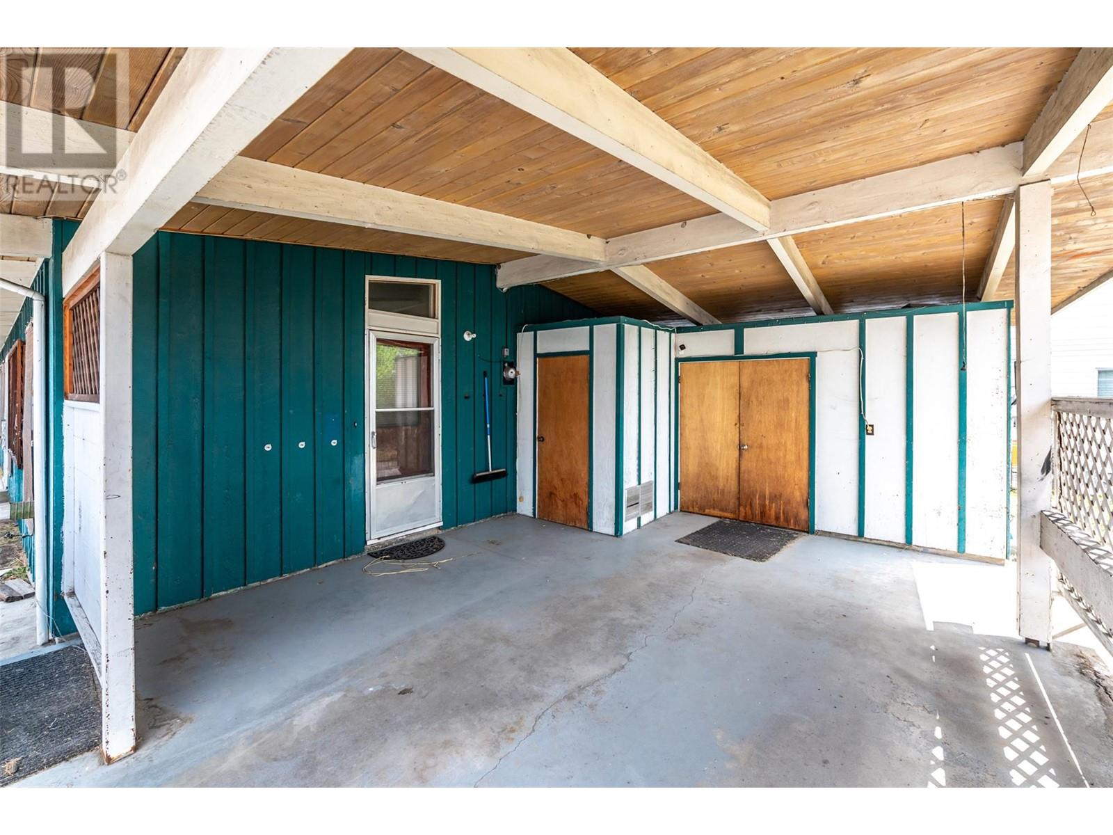 1084 Dynes Avenue, Penticton