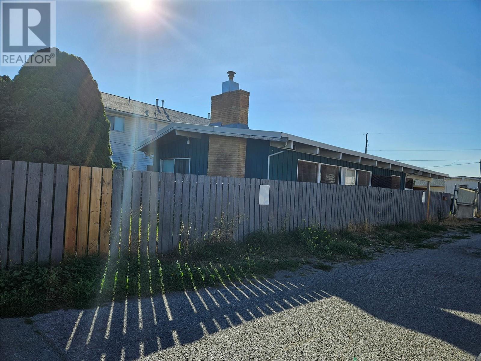 1084 Dynes Avenue, Penticton