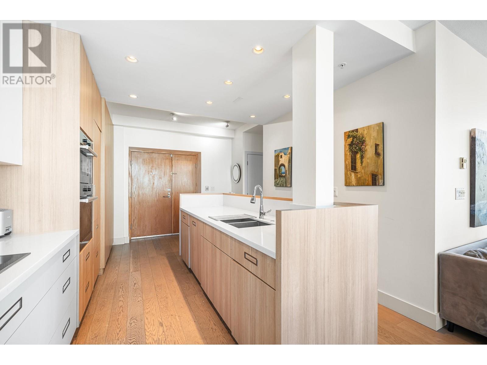 Photo 2 of 2303 1200 Alberni Street, Vancouver BC