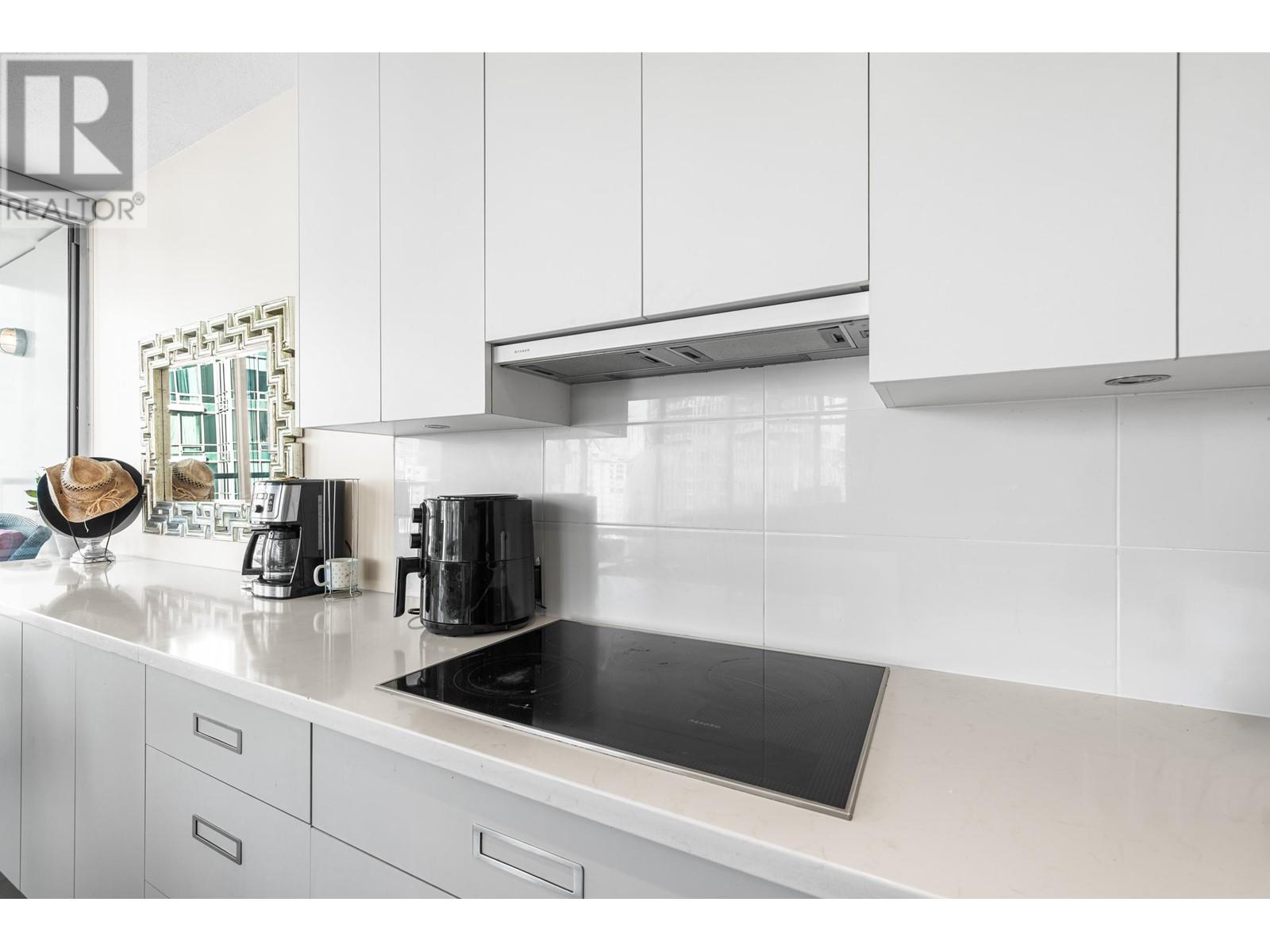 Photo 3 of 2303 1200 Alberni Street, Vancouver BC