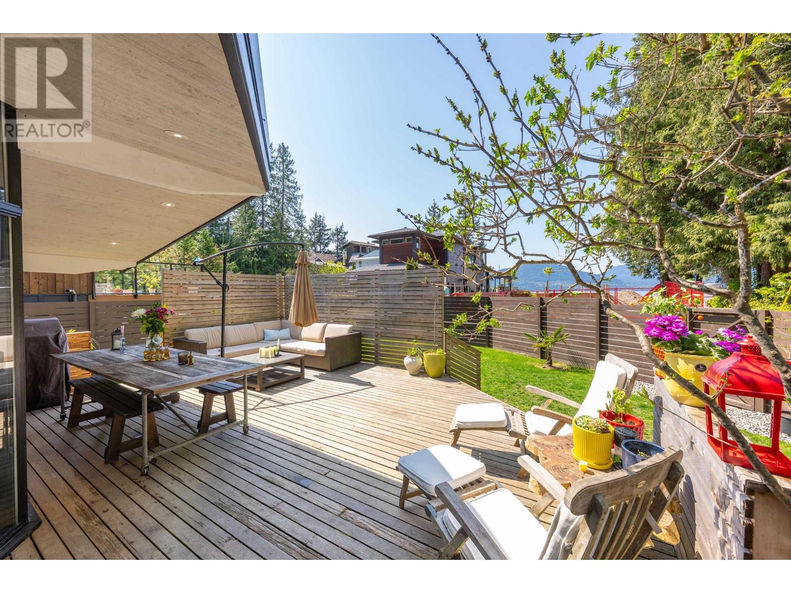 27 BRUNSWICK BEACH ROAD, Lions Bay
