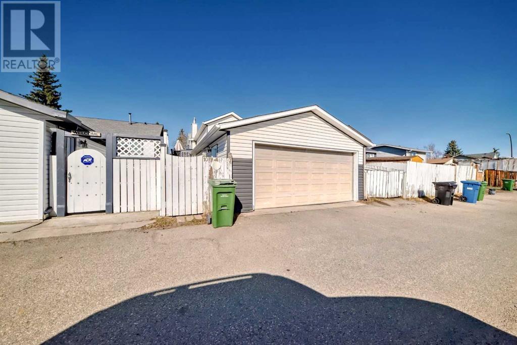 Single Family House 3 Level for Sale in  Tararidge Drive NE Taradale Calgary 