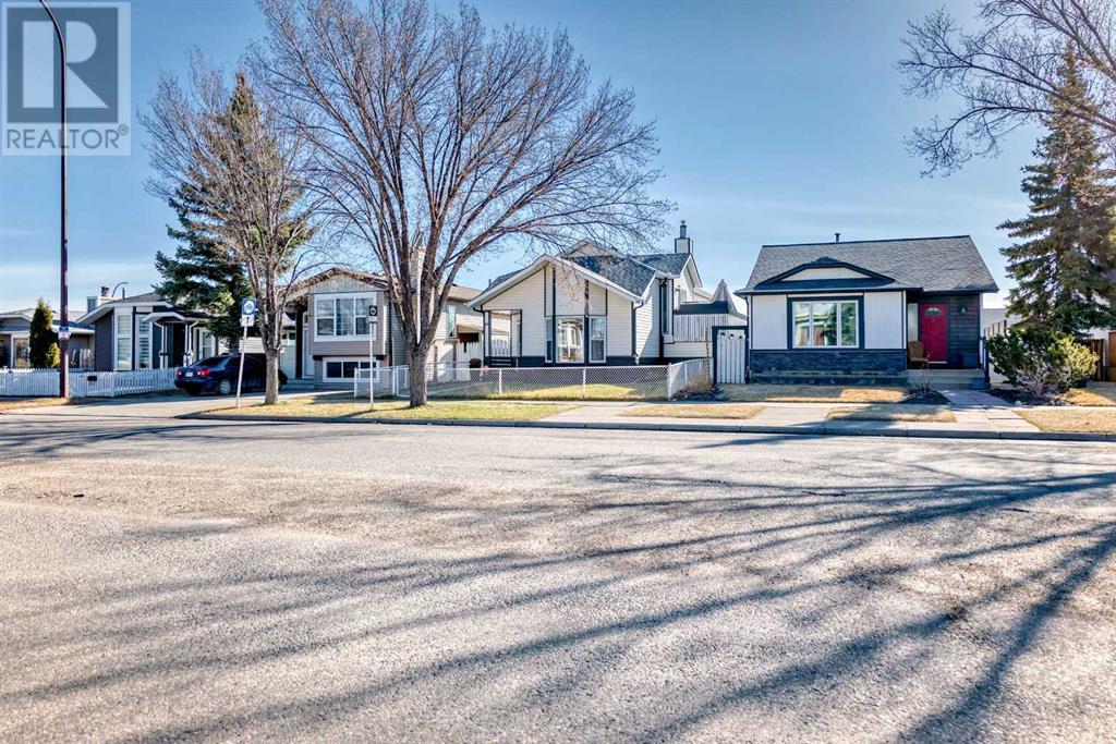 10 Tararidge Drive NE, Calgary, Alberta